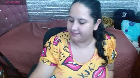 Snapshot of emilynessa_ chatting on May 6, 2026, 2:33 pm emily nessa online show from May 6, 2026, 2:33 pm