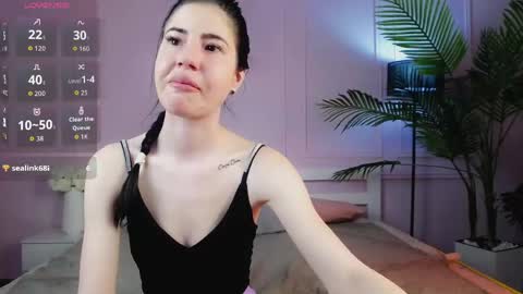Snapshot of emilyramsey chatting on April 29, 2026, 8:48 pm Emily online show from April 29, 2026, 8:48 pm