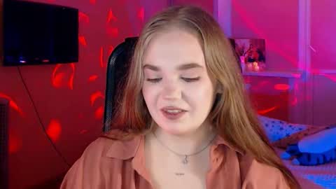 Emily  Emi online show from November 4, 2025, 1:32 pm