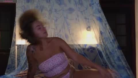 Emily Robbie online show from February 14, 2026, 7:10 pm