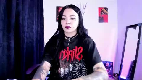 Snapshot of emilyrymer chatting on September 27, 2025, 8:03 pm Emily Support me to have 100 likes plx online show from September 27, 2025, 8:03 pm