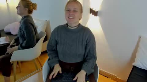 Summer 3 online show from February 22, 2026, 1:09 pm