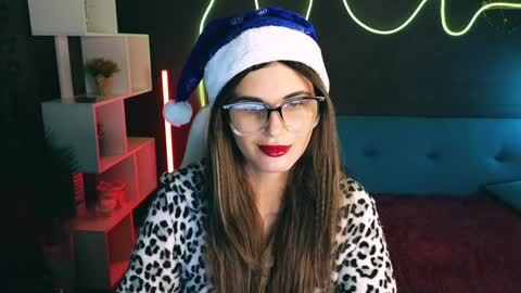 Emily online show from December 6, 2024, 6:48 am