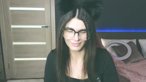 Emily online show from February 9, 2025, 4:57 am