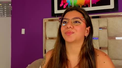 emilyy_cooperr online show from April 25, 2026, 12:08 pm