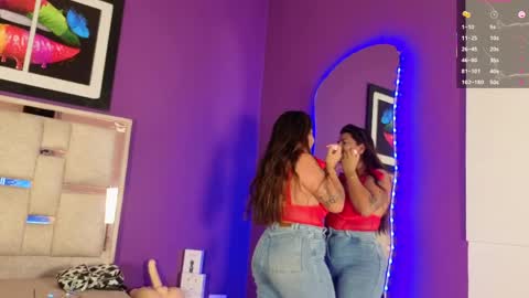 emilyy_cooperr online show from May 20, 2026, 12:11 pm