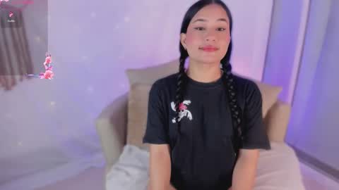 emilyy_kim online show from March 20, 2026, 11:26 am