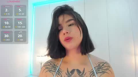 emilyygrey online show from July 28, 2026, 12:48 pm