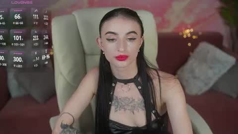 emilyymoon online show from July 28, 2026, 2:13 pm