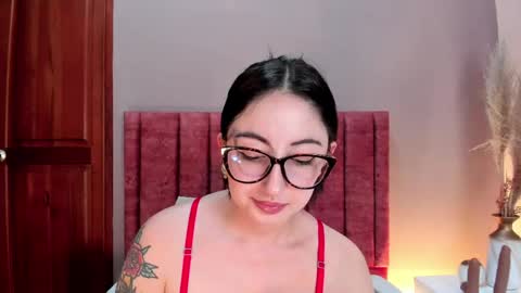 Emilyy Watson online show from May 9, 2026, 12:54 pm