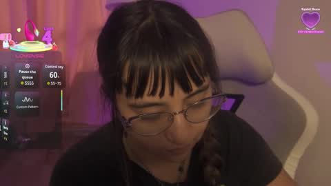 Snapshot of emitaa17228 chatting on November 30, 2025, 8:02 pm emma online show from November 30, 2025, 8:02 pm