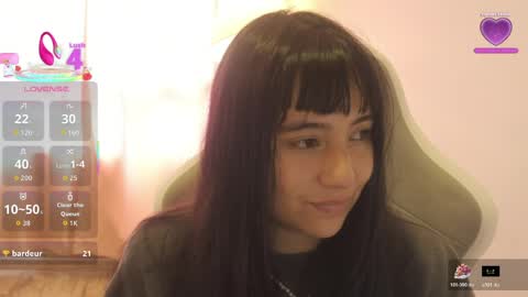 Snapshot of emitaa17228 chatting on April 4, 2026, 9:56 pm emma online show from April 4, 2026, 9:56 pm