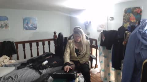 emma online show from February 9, 2025, 10:53 am