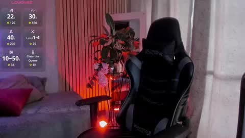   online show from September 22, 2025, 9:06 pm