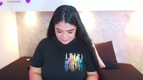Snapshot of emma__becket chatting on May 27, 2026, 2:41 am Emma online show from May 27, 2026, 2:41 am