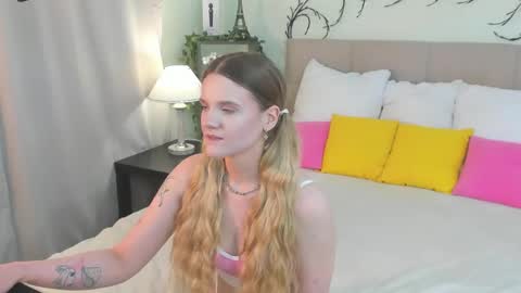 emma__peach online show from May 16, 2026, 10:36 am