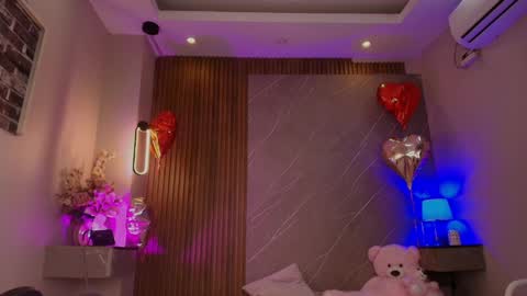 emma__rose1 online show from April 9, 2026, 6:19 am