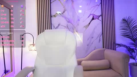 emma__walkerr_ online show from March 21, 2026, 7:06 pm