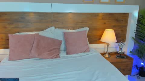 Emma  online show from January 16, 2025, 5:44 pm