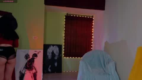 Snapshot of emma_blanco chatting on May 29, 2026, 5:44 pm Emma online show from May 29, 2026, 5:44 pm