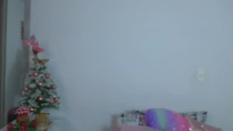 Snapshot of emma_blue_ chatting on December 19, 2024, 12:34 am Emma Blue modelo independiente online show from December 19, 2024, 12:34 am