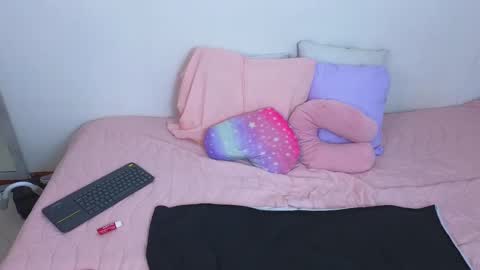 Snapshot of emma_blue_ chatting on January 21, 2025, 5:16 am Emma Blue modelo independiente online show from January 21, 2025, 5:16 am