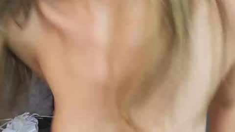 Snapshot of emma_blue_ chatting on February 28, 2025, 6:21 am Emma Blue modelo independiente online show from February 28, 2025, 6:21 am