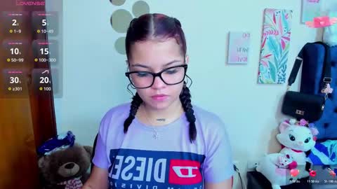 Snapshot of emma_boo_ chatting on November 18, 2025, 4:55 pm emma_boo_ online show from November 18, 2025, 4:55 pm