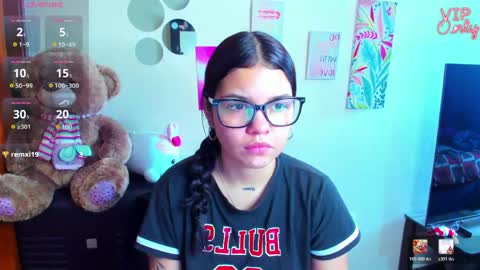 emma_boo_ online show from May 28, 2026, 2:03 pm