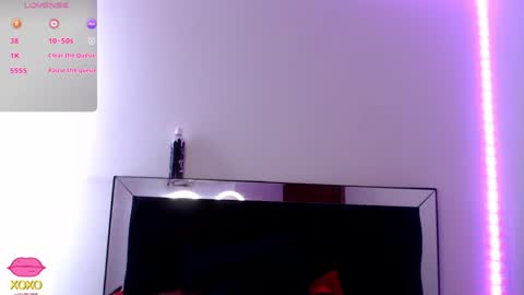 Snapshot of emma_bouvier chatting on January 18, 2025, 12:15 pm Emma online show from January 18, 2025, 12:15 pm