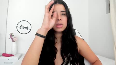 Emma Castillo online show from February 14, 2025, 1:34 am