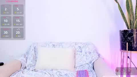 Snapshot of emma_collins01 chatting on July 11, 2026, 12:57 am Emma online show from July 11, 2026, 12:57 am