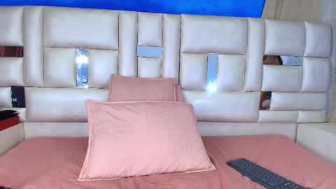 Emma online show from September 19, 2025, 3:19 am