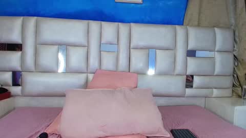 Emma online show from October 9, 2025, 3:37 am