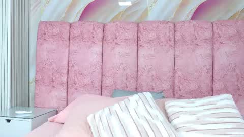 Snapshot of emma_curvy1 chatting on June 26, 2026, 3:11 am Emma online show from June 26, 2026, 3:11 am