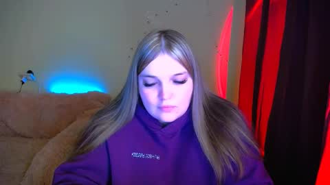 Snapshot of emma_dorn chatting on February 4, 2026, 6:03 pm Eva online show from February 4, 2026, 6:03 pm