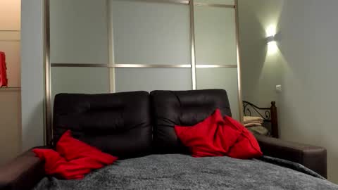 Snapshot of emma_flin chatting on October 21, 2025, 11:11 am Emma online show from October 21, 2025, 11:11 am