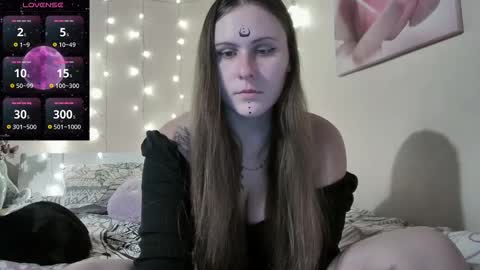 emma_just online show from October 30, 2025, 7:10 am