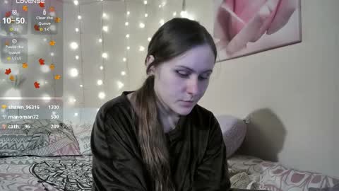 emma_just online show from November 6, 2025, 9:37 pm