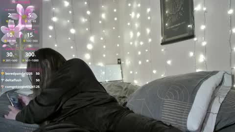 emma_just online show from April 13, 2026, 8:14 pm