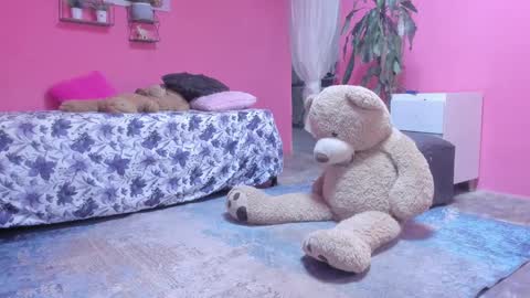 Snapshot of emma_lean chatting on December 29, 2024, 12:45 pm whises lits online show from December 29, 2024, 12:45 pm