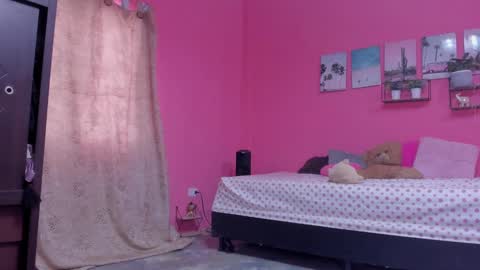 Snapshot of emma_lean chatting on February 4, 2025, 1:16 pm whises lits online show from February 4, 2025, 1:16 pm