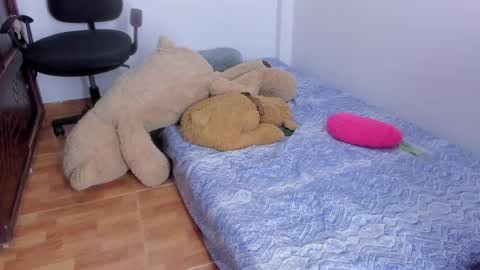 Snapshot of emma_lean chatting on September 23, 2025, 11:13 am whises lits online show from September 23, 2025, 11:13 am