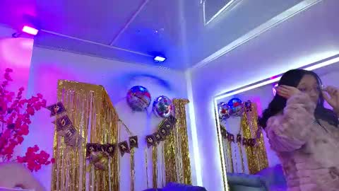 Emma  online show from December 18, 2025, 11:16 am