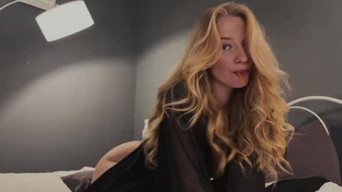 Emma Voss online show from February 6, 2025, 4:14 pm