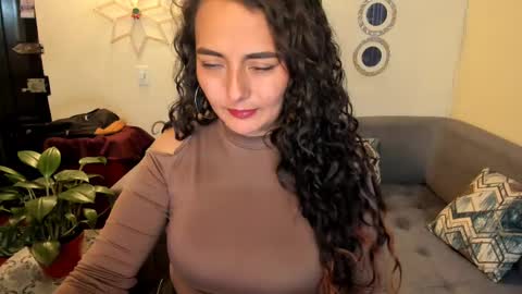  emma luxy online show from February 18, 2025, 4:37 am