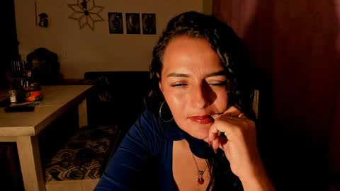 Snapshot of emma_luxy chatting on May 29, 2026, 6:11 am emma luxy online show from May 29, 2026, 6:11 am