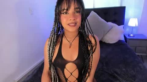 Snapshot of emma_martiin chatting on April 20, 2026, 7:04 pm Im Emma online show from April 20, 2026, 7:04 pm