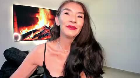 Emma  online show from July 4, 2026, 11:38 am