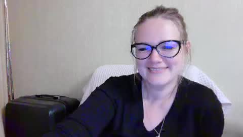 Snapshot of emma_misty_ chatting on September 25, 2025, 6:00 pm emma_misty_ online show from September 25, 2025, 6:00 pm
